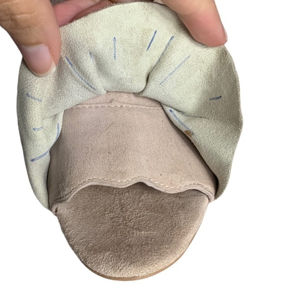 Avec Les  Filles Mallory Nude Peep Toe Ruffle Heel Mules Size 7.5 Shoes - Picture 11 of 15